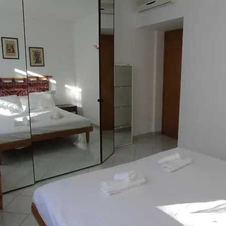 Apartament Homiday - Villino Caroli Pineto