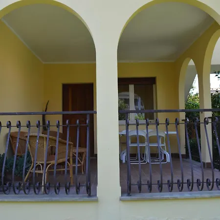 Apartament Homiday - Villino Caroli