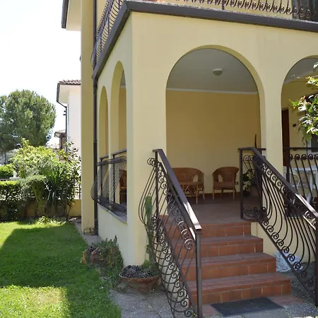 Lägenhet Homiday - Villino Caroli *